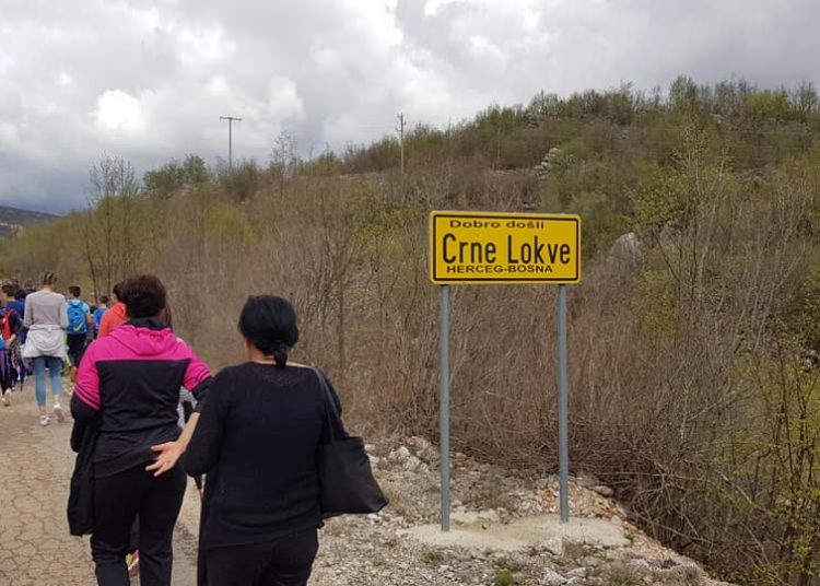 Široki Brijeg: Mnoštvo vjernika oobavilo hodočasnički put križa od Ljubotića do Crnih Lokava