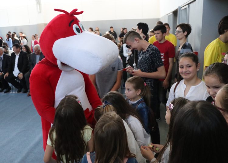 CENTRALKO razveselio djecu u Drugoj osnovnoj školi Široki Brijeg