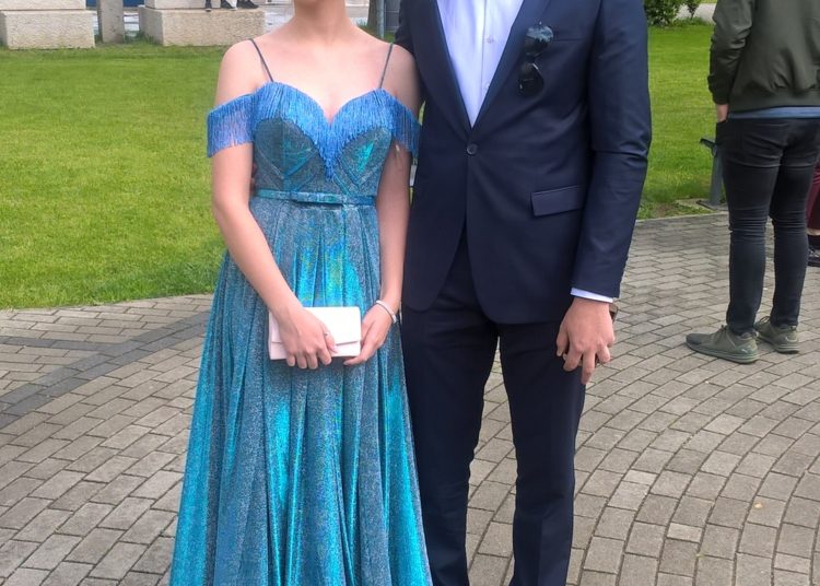 Foto: Svečana povorka posuških maturanata