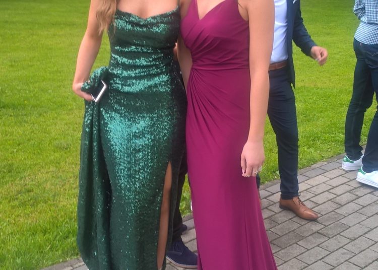 Foto: Svečana povorka posuških maturanata