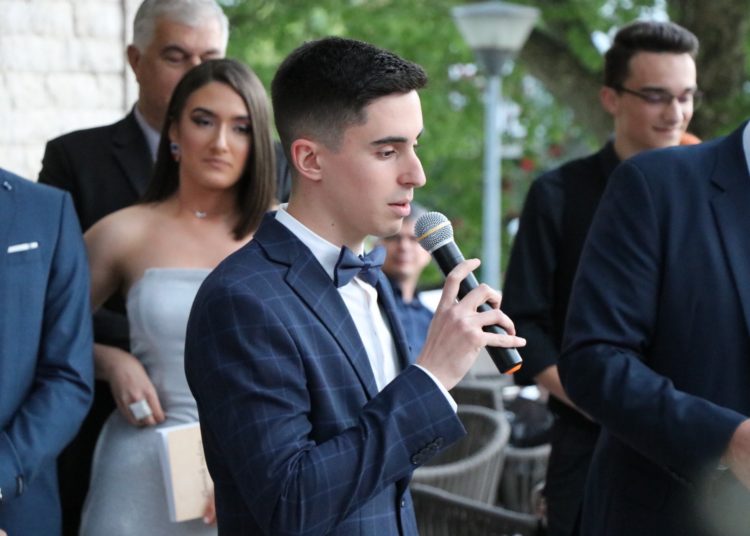 Maturalna zabava Gimnazije fra Dominika Mandića