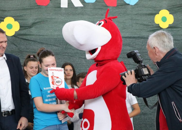 CENTRALKO razveselio djecu u Drugoj osnovnoj školi Široki Brijeg