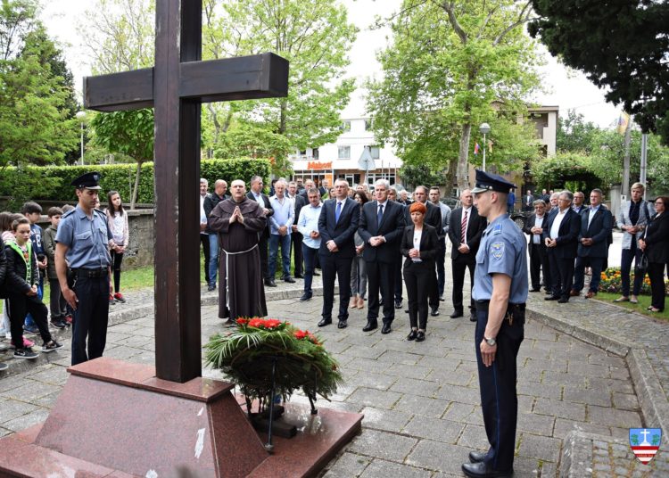 Na svečanoj sjednici OV Čitluk Mati Buliću uručena nagrada za životno djelo