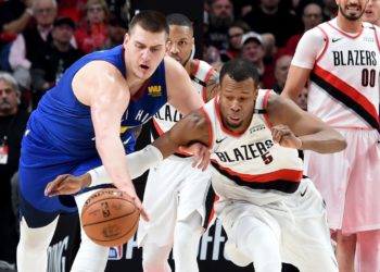 Neviđena drama u NBA: Jokić junak i tragičar, igrači jedva stajali na nogama