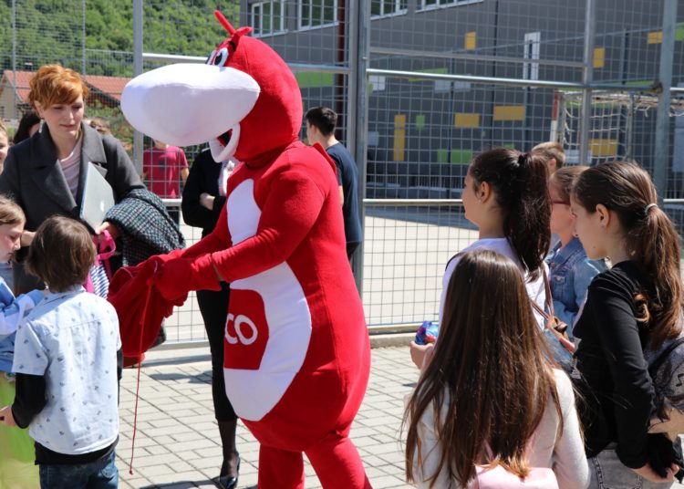 CENTRALKO razveselio djecu u Drugoj osnovnoj školi Široki Brijeg