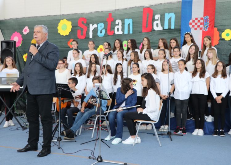 Druga osnovna škola Široki Brijeg proslavila svoj dan!