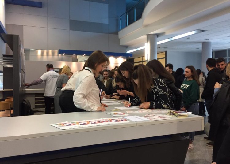 „Daruj organ, daruj nadu“: 113 studenata potpisalo donorske kartice