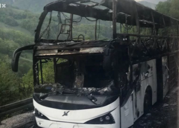 Autobus Globtoura potpuno izgorio na Bradini prema Sarajevu