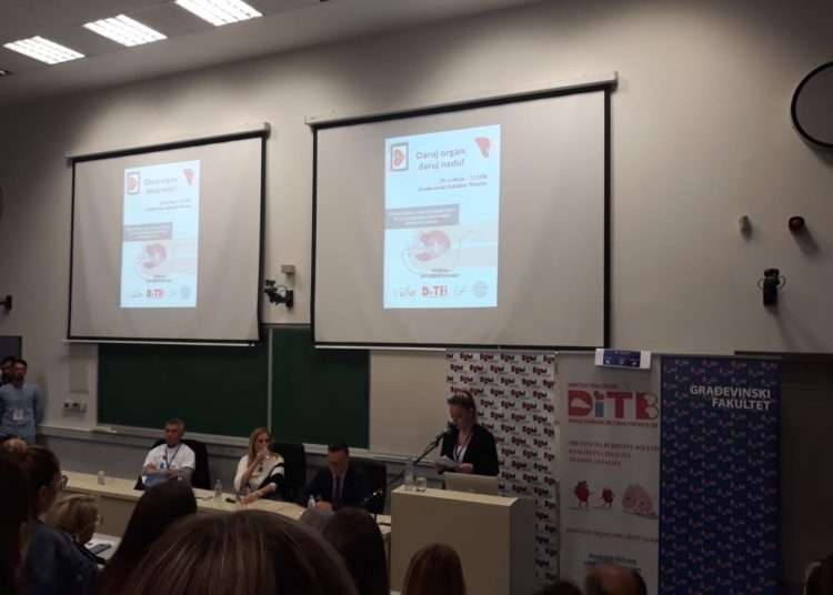 „Daruj organ, daruj nadu“: 113 studenata potpisalo donorske kartice