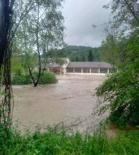 Poplave u Žepču, promet zatvoren i na dijelu M-17