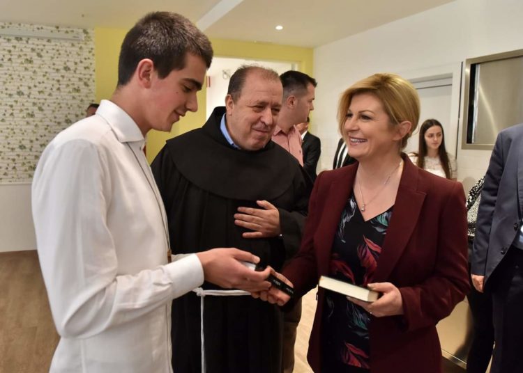 Kolinda Grabar-Kitarović posjetila Dompes u Mostaru