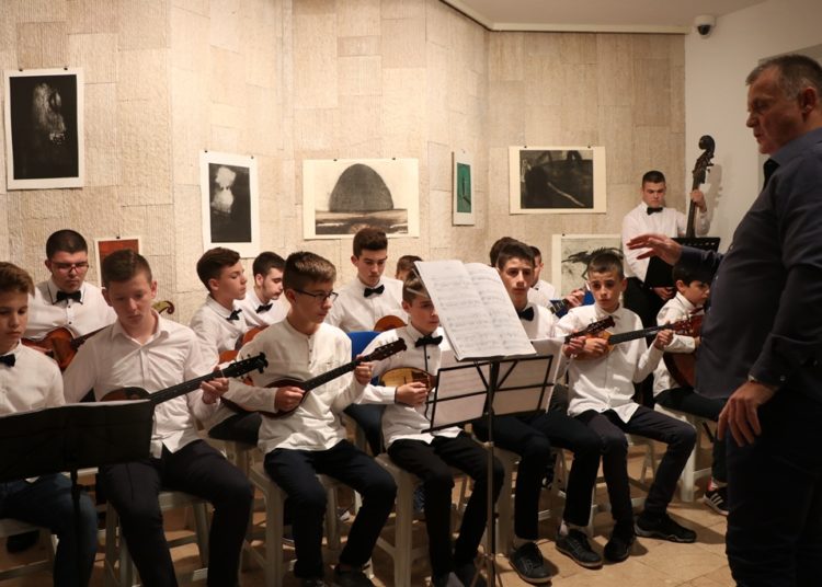 Večer hrvatskih skladatelja u Franjevačkoj galeriji u Širokom Brijegu