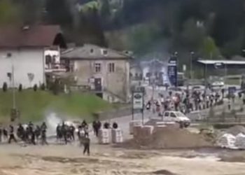 Krvava tučnjava u BiH: Letjelo je kamenje, a tuklo se palicama