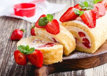 Najlakši recept za roladu s jagodama: Gotova za tren