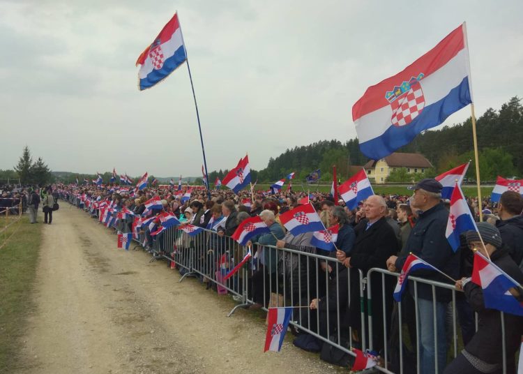 Komemoracija na Bleiburškom polju odvija se dostojanstveno