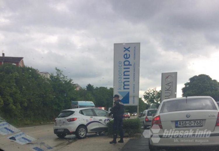 Prometna nesreća na širokobriješkoj obilaznici: Renault završio u reklami