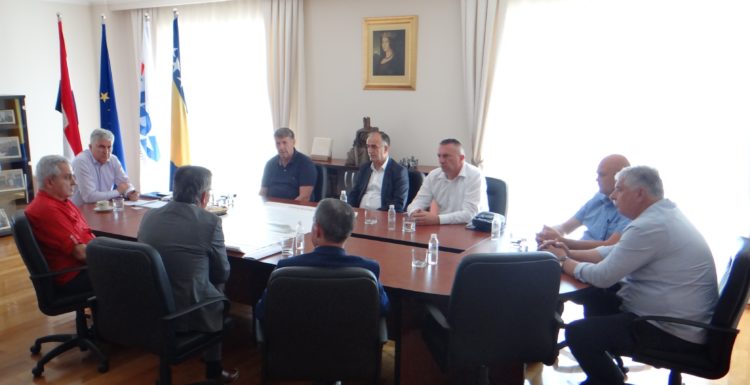 Čović s (grado)načelnicima iz ŽZH i HNŽ-a o deponiranju otpada