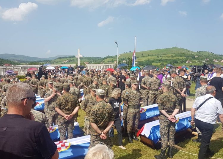 Održana komemoracija za Hrvate ubijene u mjestu Bikoši kod Travnika