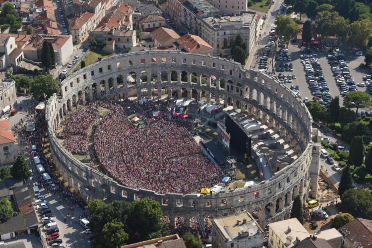 Legende Vatrenih i Bayerna u pulskoj Areni