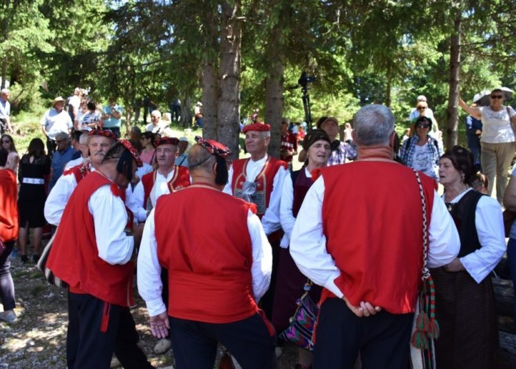 Foto: Na Kedžari proslavljen Divin dan