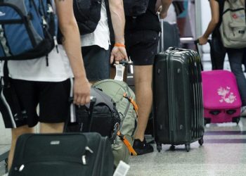 Ljudi masovno bježe iz BiH, u 6 mjeseci otišlo ih je 30.000