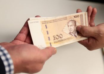 Prosječna neto plaća u BiH 916 KM