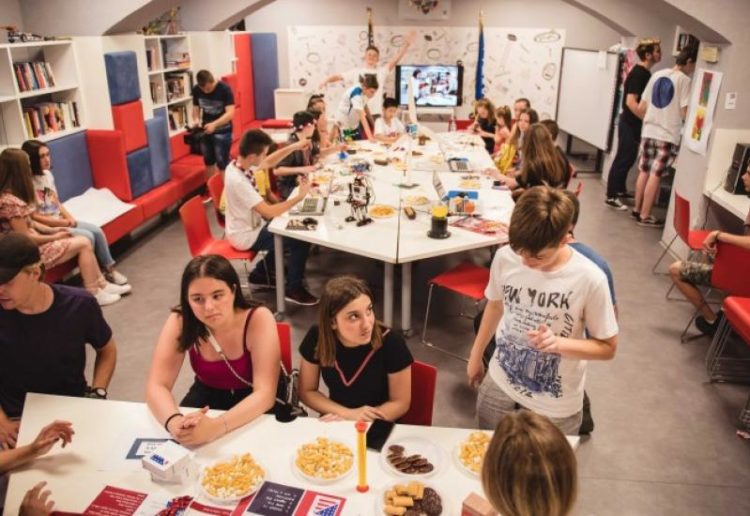 Mostar: Četvrti STEAM Team sajam okupio učenike osnovnih škola Mostara