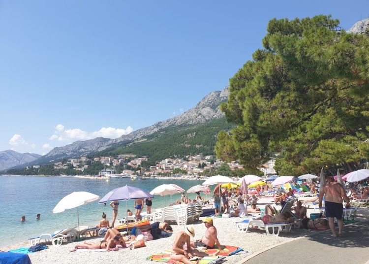 Sezona je počela, Vrisak.info se u to uvjerio u Baškoj Vodi