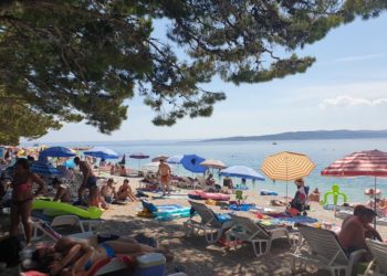 Sezona je počela, Vrisak.info se u to uvjerio u Baškoj Vodi