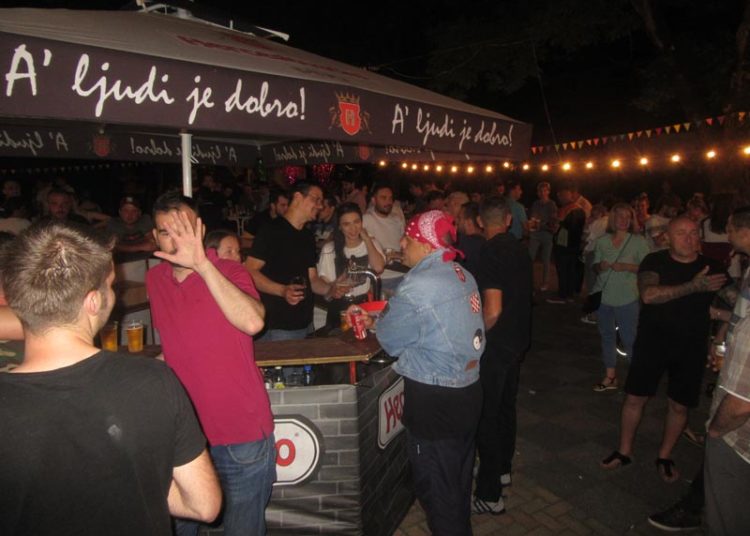 Ljubuški: Održana prva večer Glazbenog vremeplova