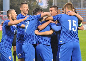 Mlada Hrvatska otputovala na Euro: “Možemo do kraja”
