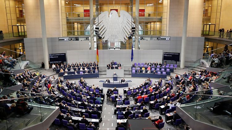 Bundestag pokrenuo masovno preseljenje s Balkana u Njemačku