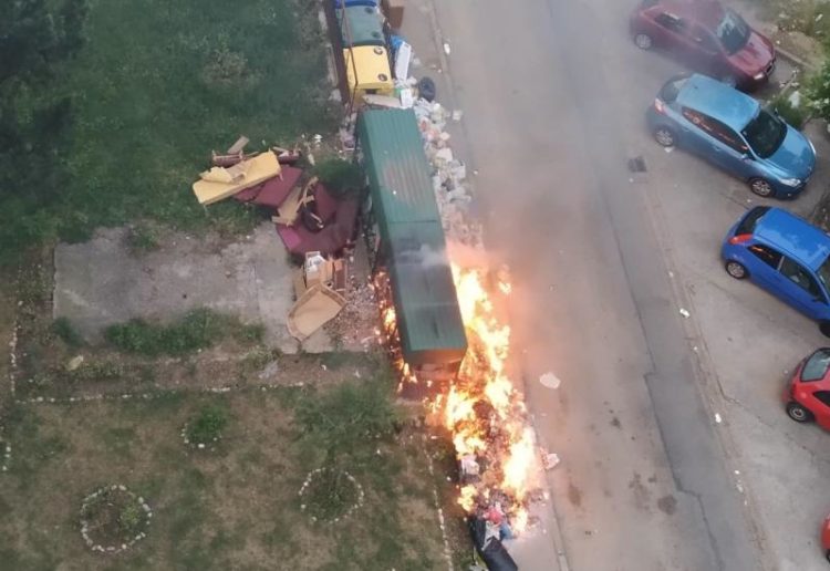 Planuli kontejneri u Mostaru