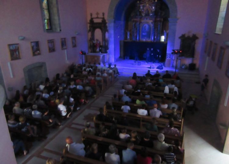 Na Humcu izvedena premijera predstave “Snovopriča o životu Petra Barbarića”