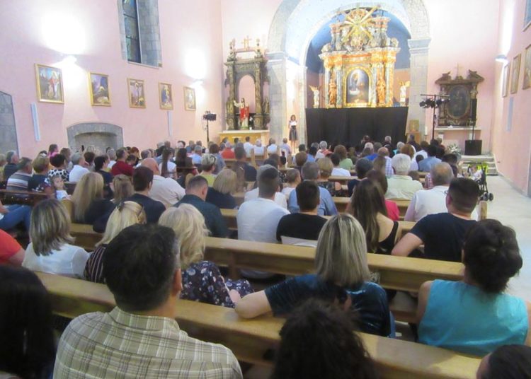 Na Humcu izvedena premijera predstave “Snovopriča o životu Petra Barbarića”