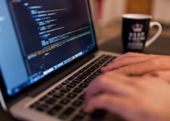 Nepismeni psovači za tipkovnicama!