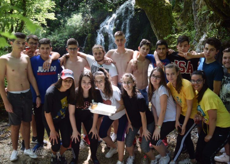 Širokobriješki školarci posljednji dan nastave proslavili u Borku