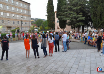 Park hrvatskih velikana uljepšala umjetnička djela polaznika likovne radionice Grude