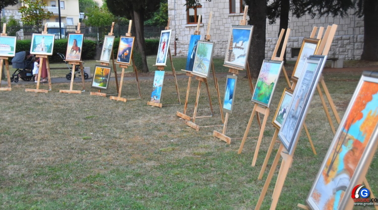 Park hrvatskih velikana uljepšala umjetnička djela polaznika likovne radionice Grude