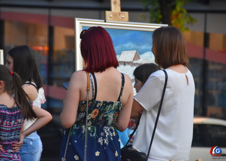 Park hrvatskih velikana uljepšala umjetnička djela polaznika likovne radionice Grude
