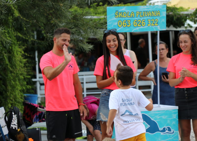 Dodijeljene diplome polaznicima Škole plivanja Široki Brijeg