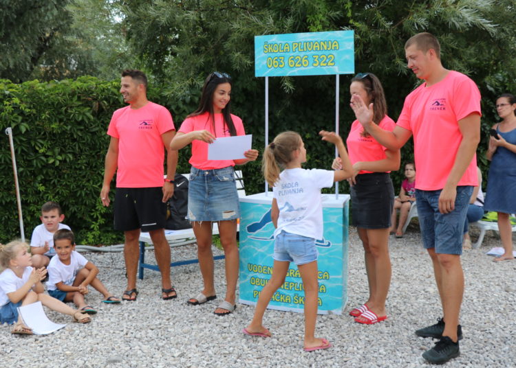 Dodijeljene diplome polaznicima Škole plivanja Široki Brijeg