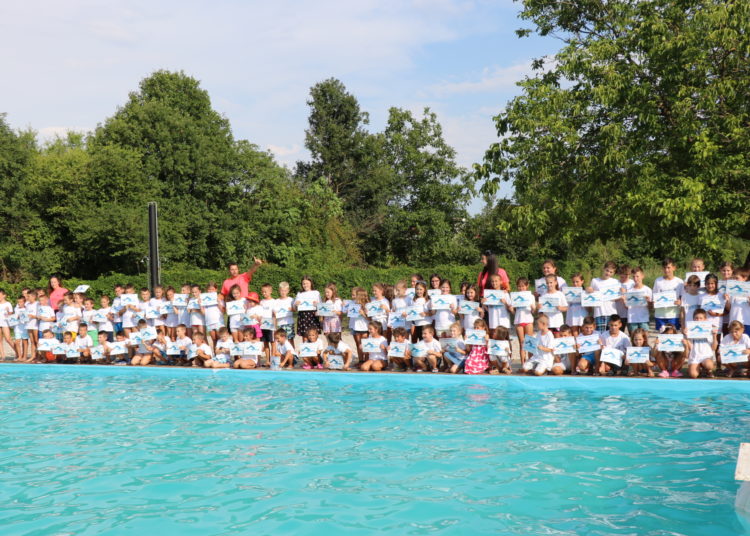 Dodijeljene diplome polaznicima Škole plivanja Široki Brijeg