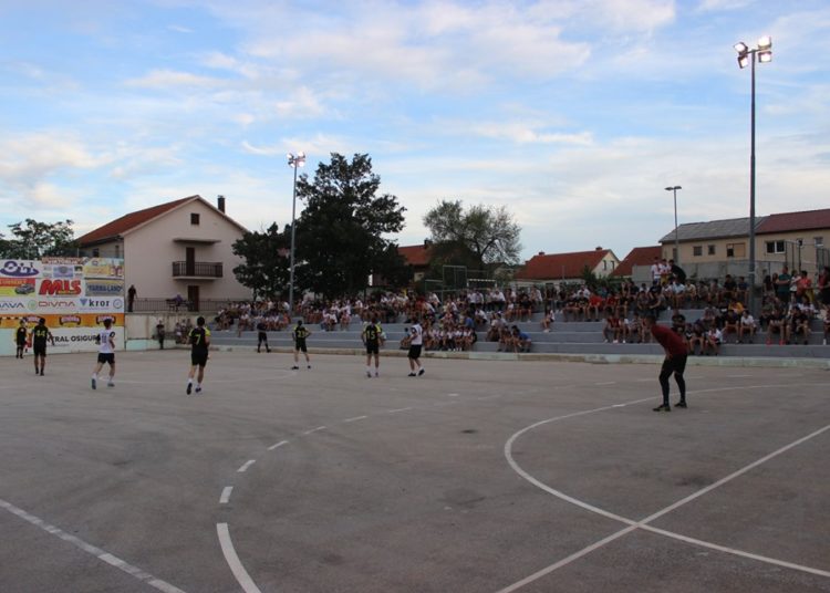 Započelo 16. izdanje Malonogometnog turnira mjesnih zajednica općine Posušje
