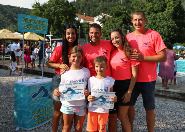 Dodijeljene diplome polaznicima Škole plivanja Široki Brijeg