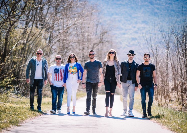 Popularni Macao band opet nas je uspio iznenaditi jednom prekrasnom i dirljivom baladom naziva “Sretno sestro”