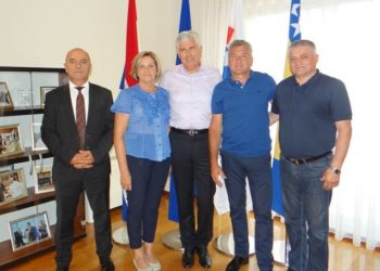 Dragan Čović se sastao s izaslanstvom Udruga HVO-a proisteklih iz Domovinskog rata