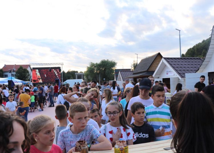 Vrisak na Street food festu u Širokom Brijegu – pogledajte atmosferu