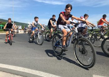 Veliki broj mladih na 6. Posuškom điru