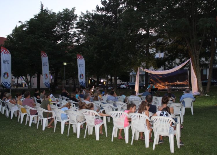 Prvi put u Posušju: Đani Šehu održao koncert u gradskom parku, po prvi put u takvom ambijentu